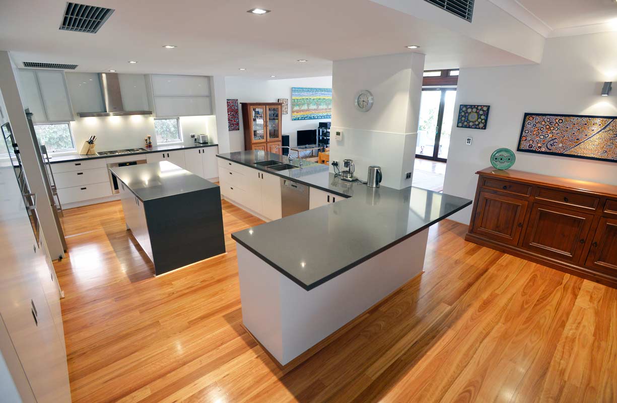 Architect designed kitchen and interior in Dalkeith, Perth by Perth Architect Threadgold Architecture.